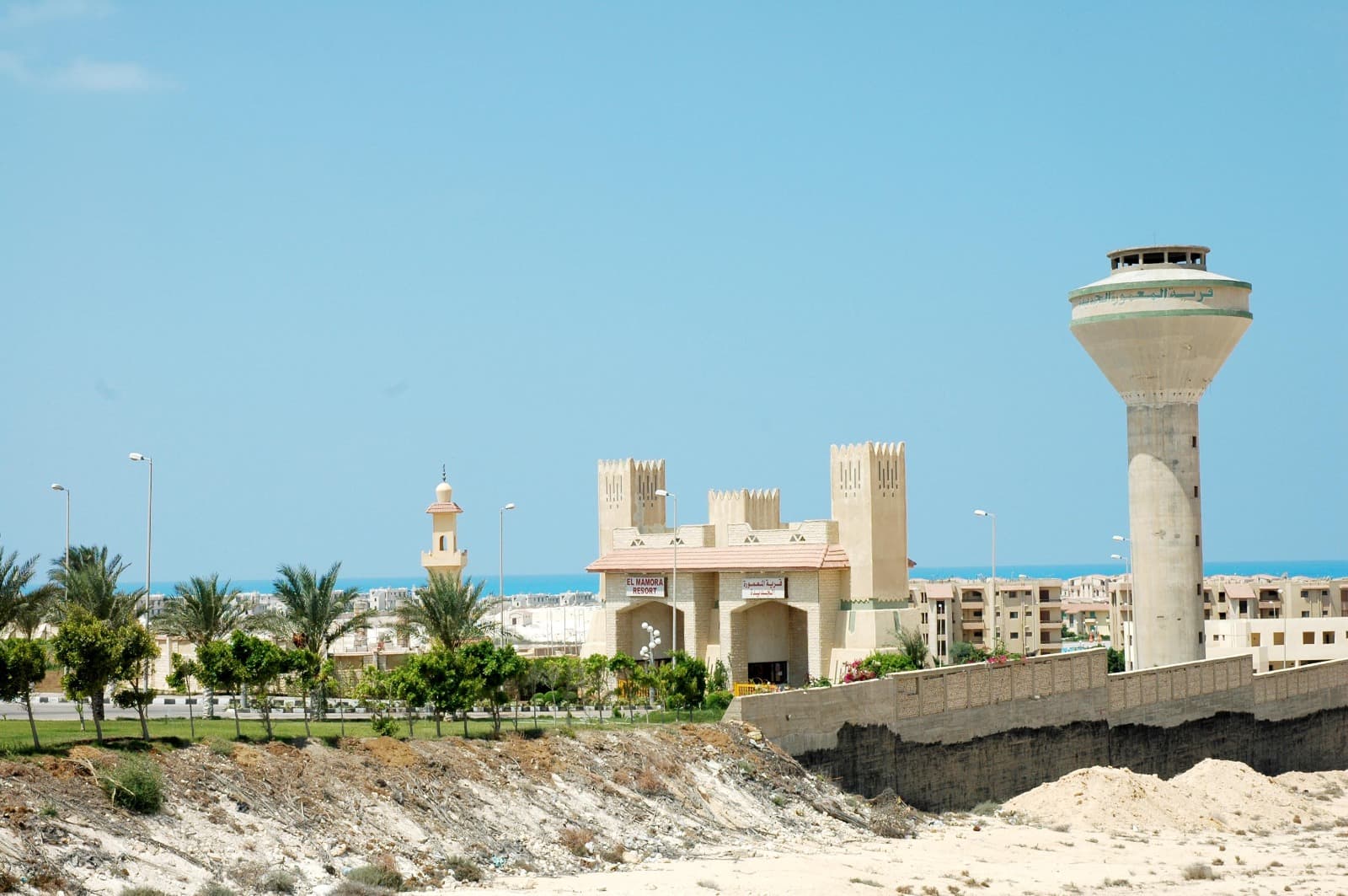 تعزيز إجراءات السلامة والخدمات بشاطئ المعمورة خلال موسم الصيف