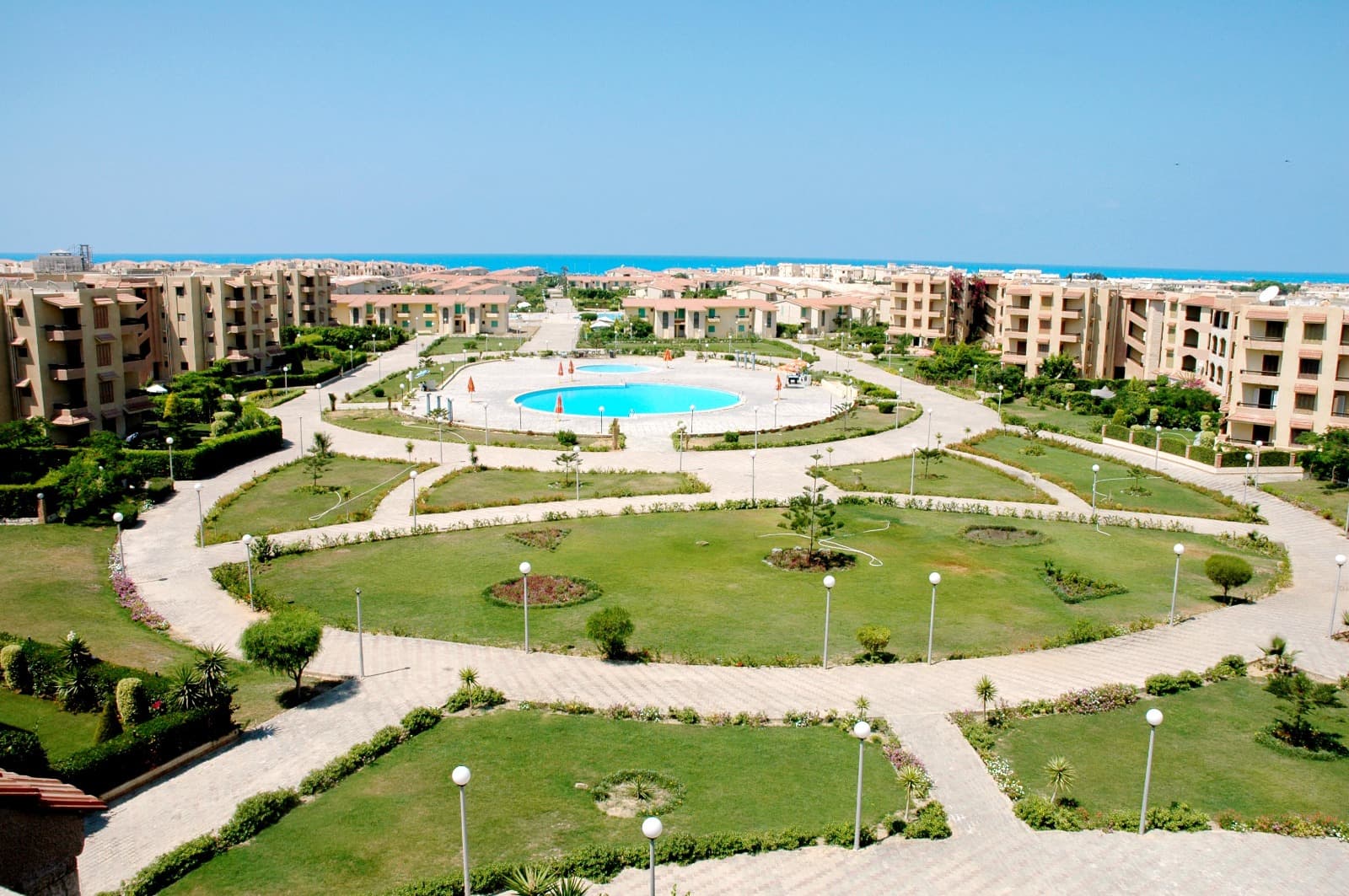 جولة ميدانية لوزير قطاع الأعمال العام ومحافظ الإسكندرية بمنطقة المعمورة